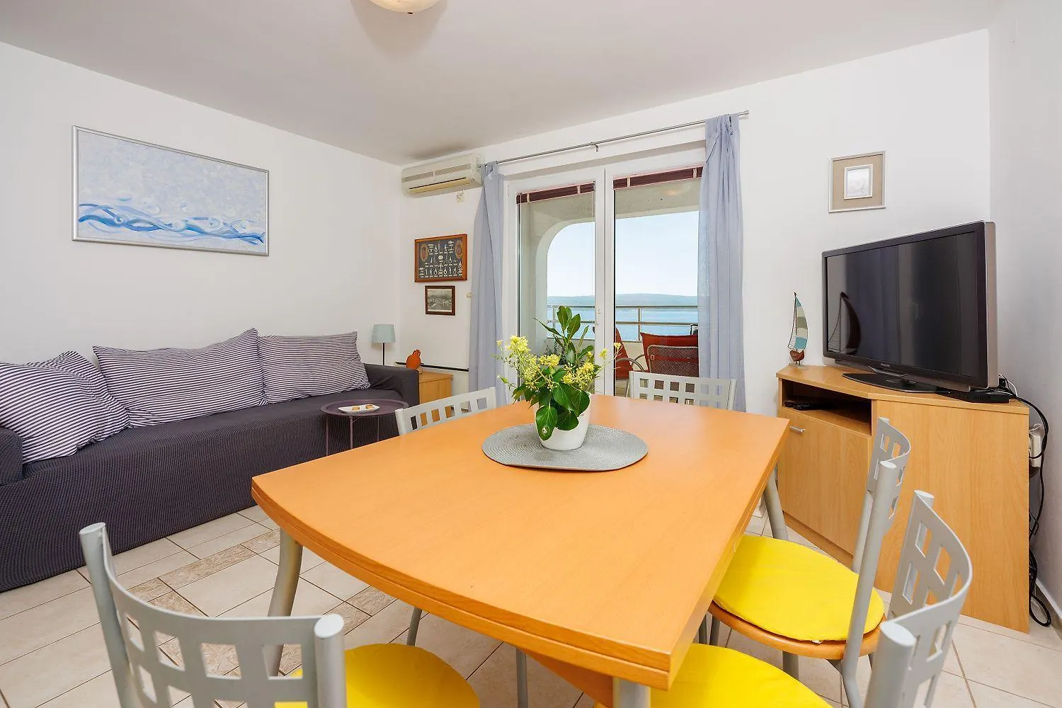 Komfortables Apartment Nur 500 Meter Zum Strand Mit Meerblick, Waschmaschine, Parkplatz Dramalj